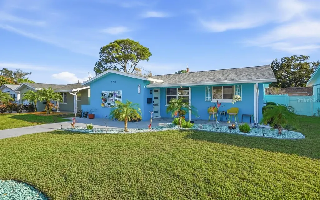 5718 18th Avenue N St Petersburg FL 33710