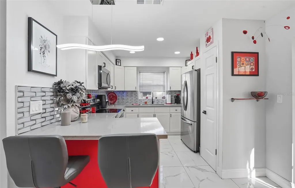 5718 18th Avenue N St Petersburg FL 33710