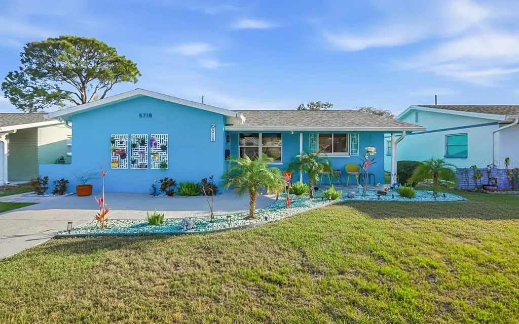 5718 18th Avenue N St Petersburg FL 33710