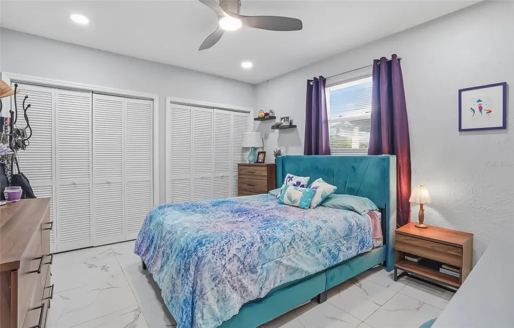 5718 18th Avenue N St Petersburg FL 33710