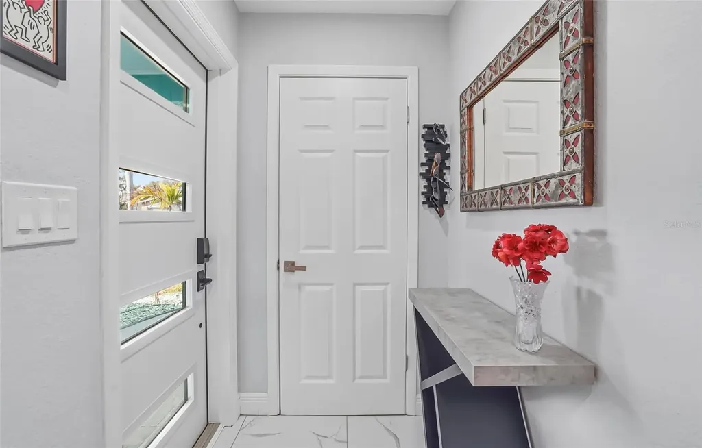 5718 18th Avenue N St Petersburg FL 33710