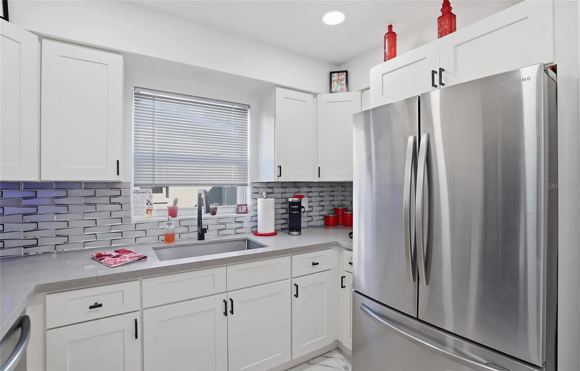 5718 18th Avenue N St Petersburg FL 33710