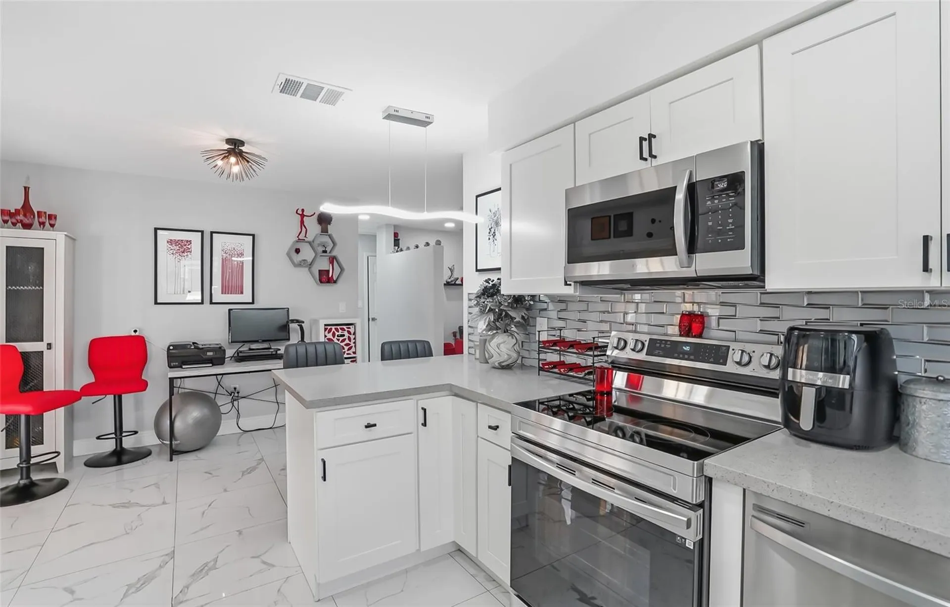 5718 18th Avenue N St Petersburg FL 33710