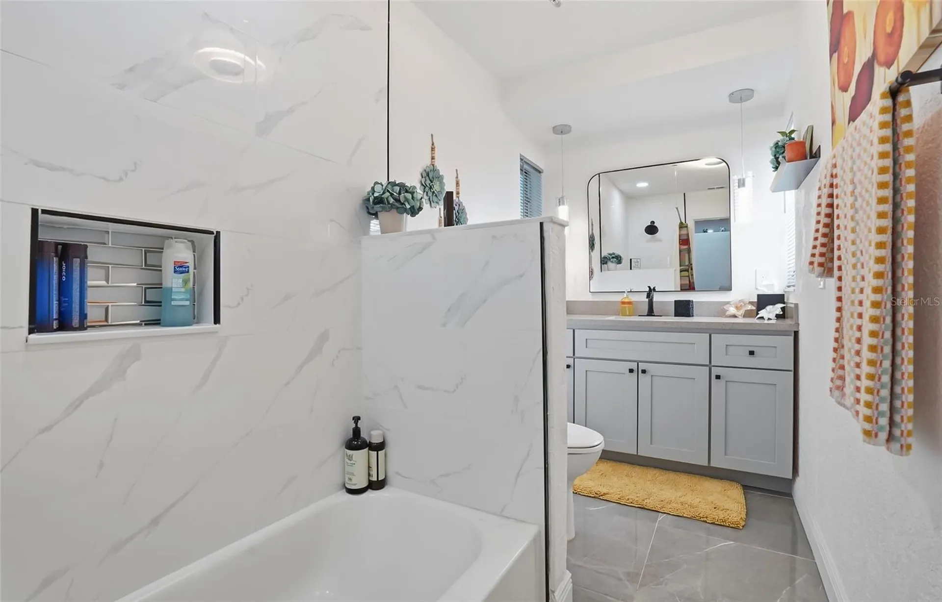 5718 18th Avenue N St Petersburg FL 33710