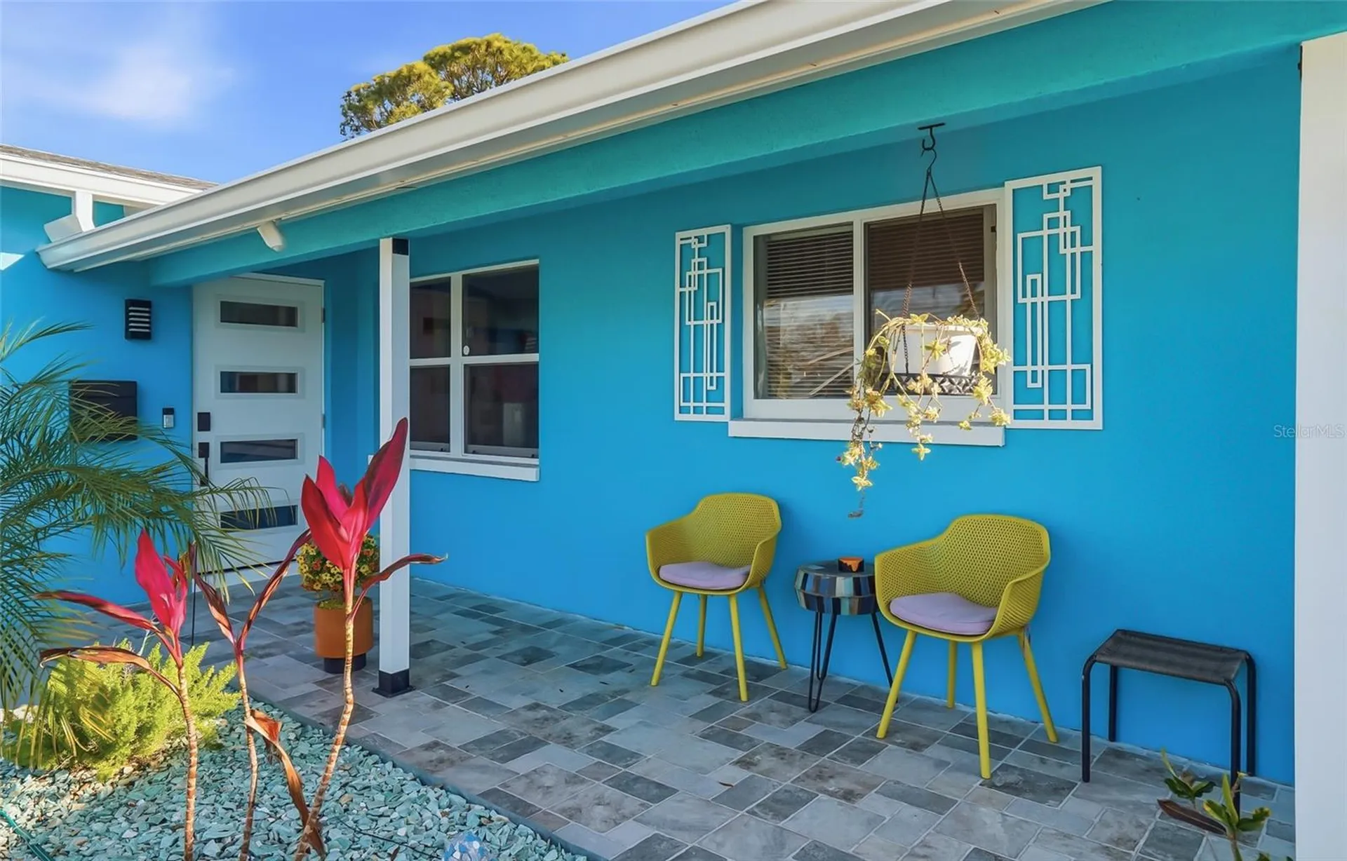 5718 18th Avenue N St Petersburg FL 33710
