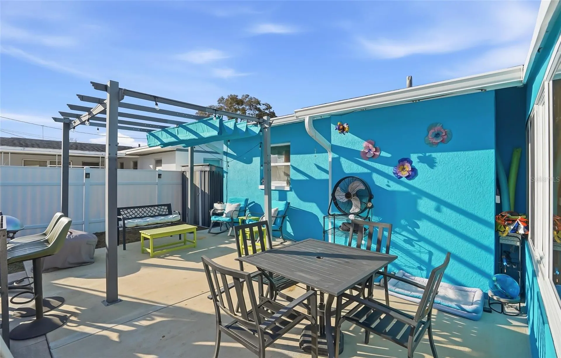 5718 18th Avenue N St Petersburg FL 33710