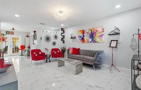 5718 18th Avenue N St Petersburg FL 33710