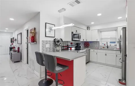 5718 18th Avenue N St Petersburg FL 33710