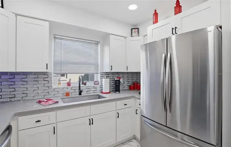 5718 18th Avenue N St Petersburg FL 33710