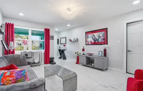 5718 18th Avenue N St Petersburg FL 33710