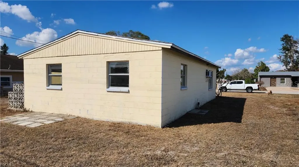 1169 Cherokee Avenue Lehigh Acres FL 33936