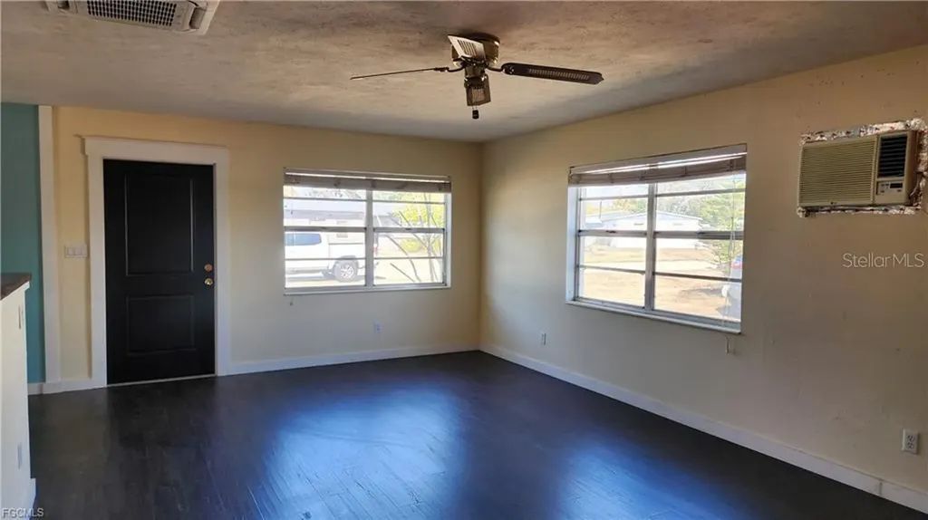 1169 Cherokee Avenue Lehigh Acres FL 33936