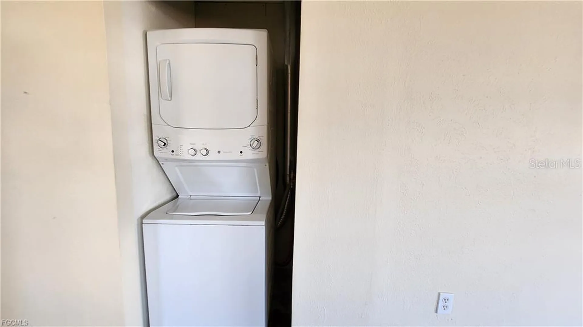 1169 Cherokee Avenue Lehigh Acres FL 33936