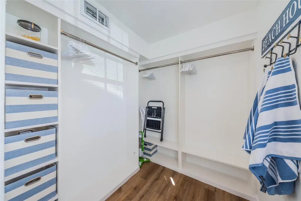 5175 Coquina Key Drive SE St Petersburg FL 33705