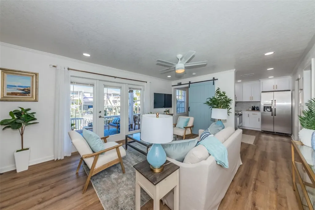 5175 Coquina Key Drive SE St Petersburg FL 33705