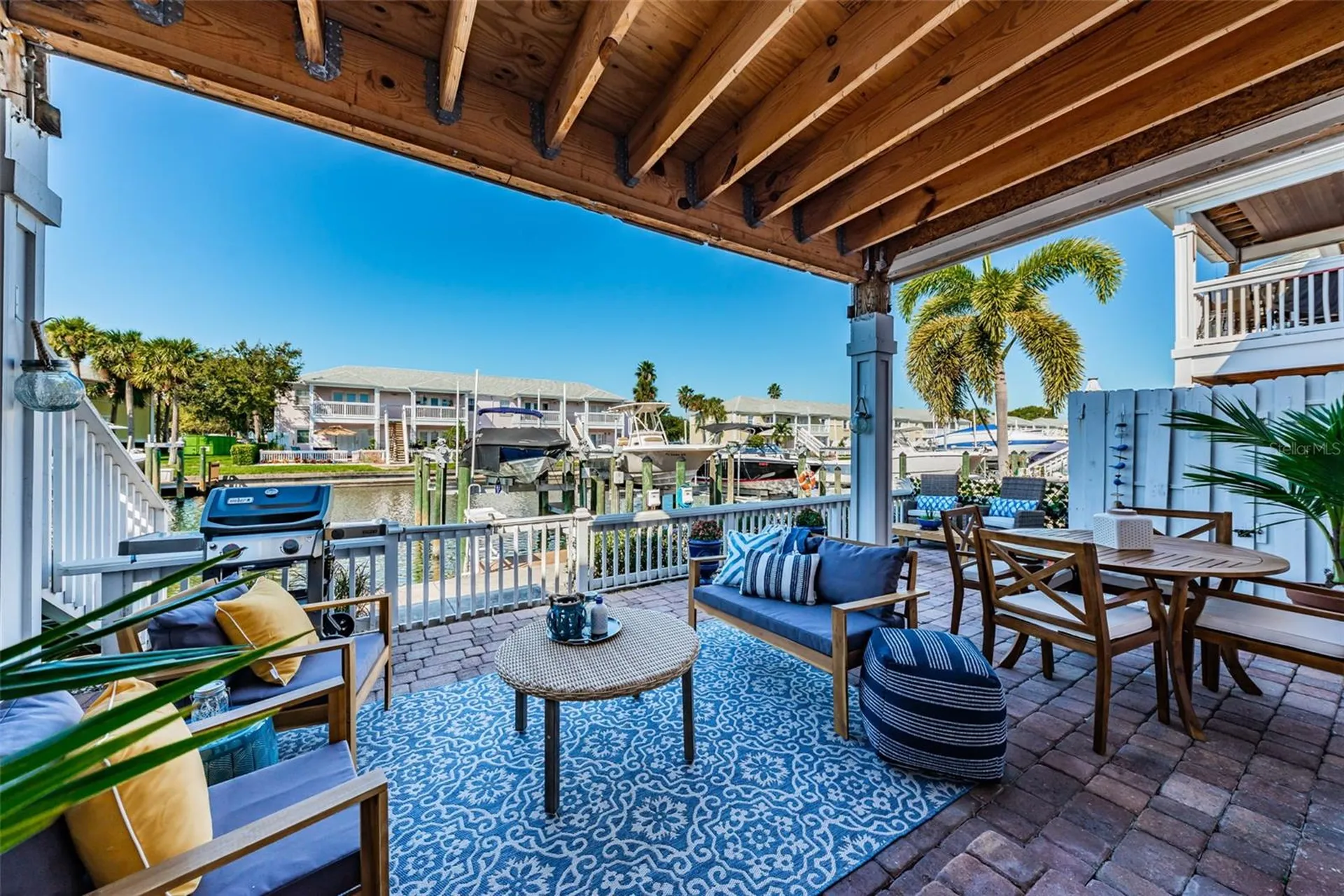 5175 Coquina Key Drive SE St Petersburg FL 33705