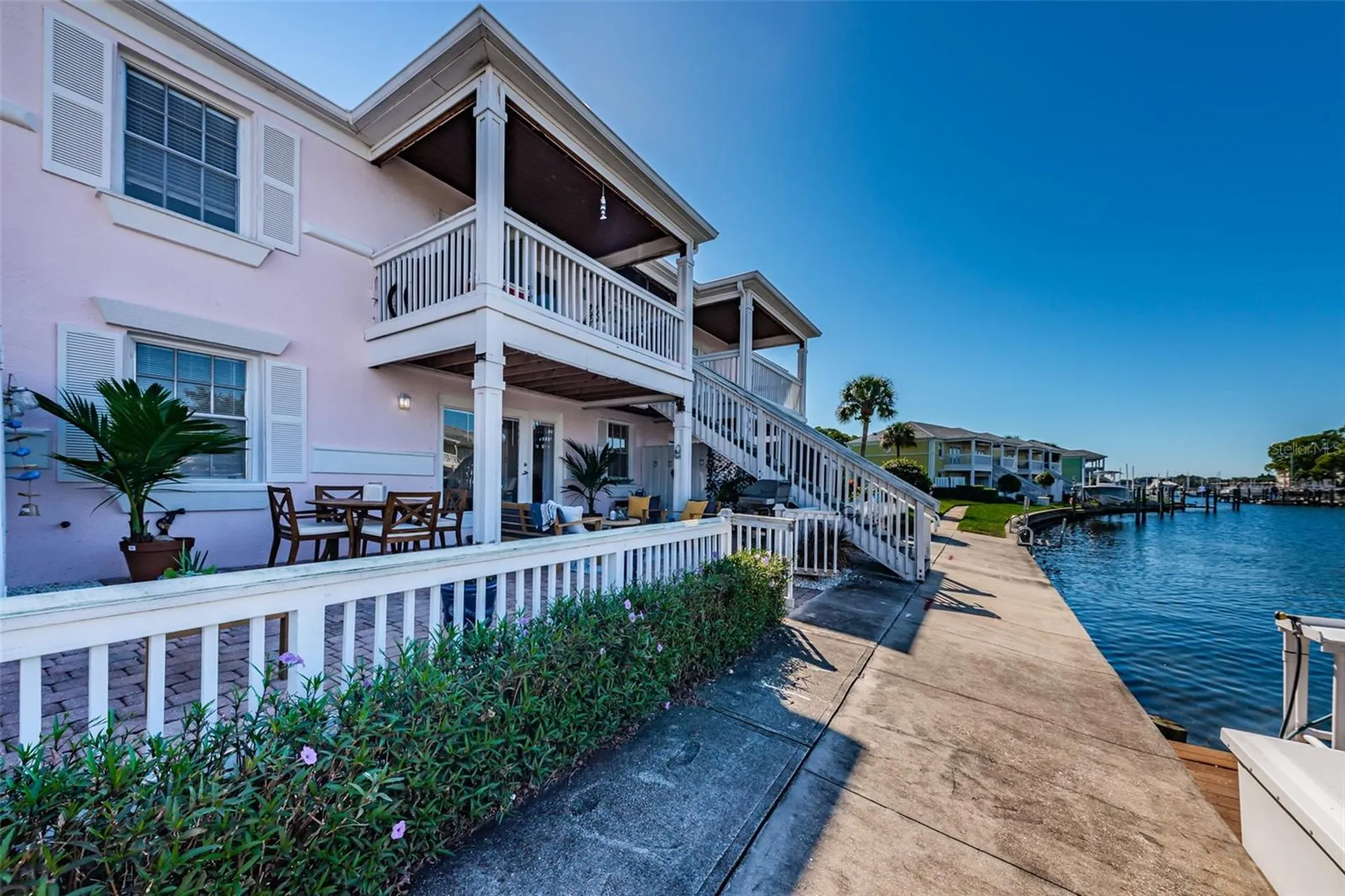 5175 Coquina Key Drive SE St Petersburg FL 33705