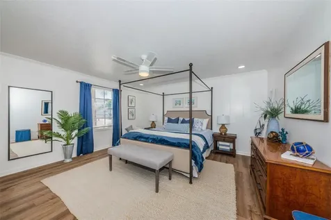 5175 Coquina Key Drive SE St Petersburg FL 33705