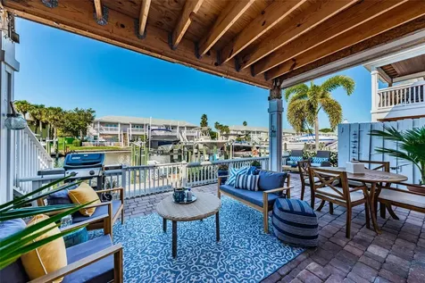 5175 Coquina Key Drive SE St Petersburg FL 33705