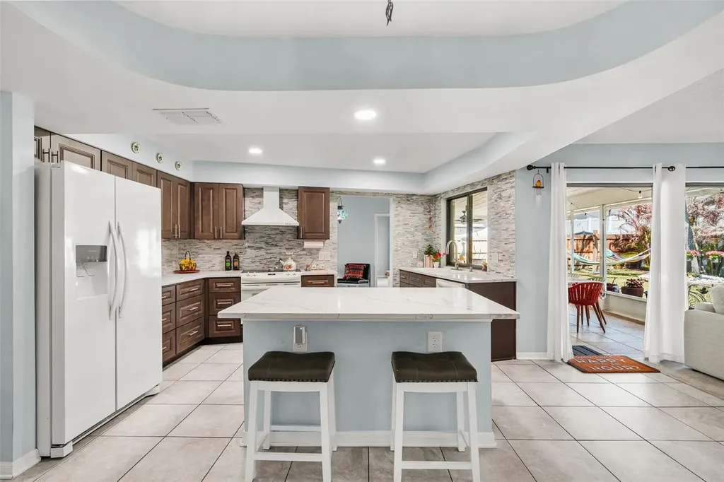 2715 Berryknoll Place Valrico FL 33596