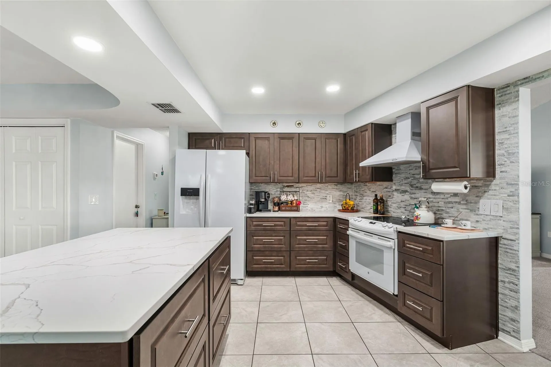 2715 Berryknoll Place Valrico FL 33596