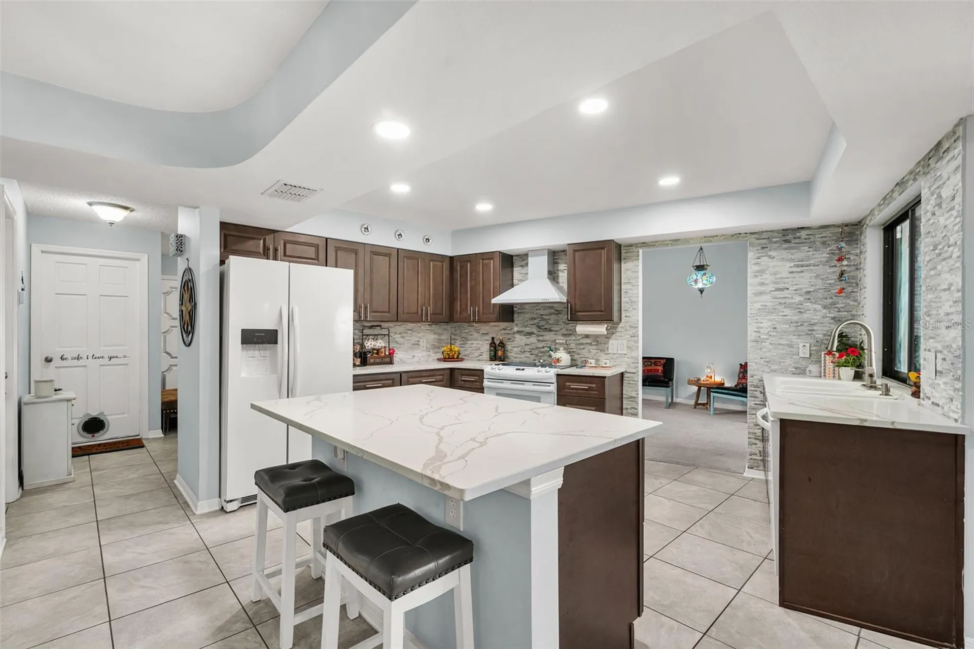 2715 Berryknoll Place Valrico FL 33596