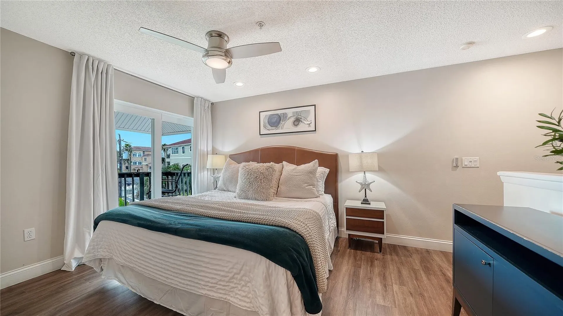 5610 Avenida Del Mare Sarasota FL 34242