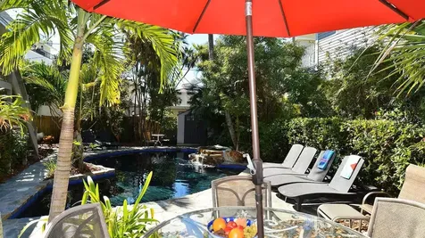 5610 Avenida Del Mare Sarasota FL 34242