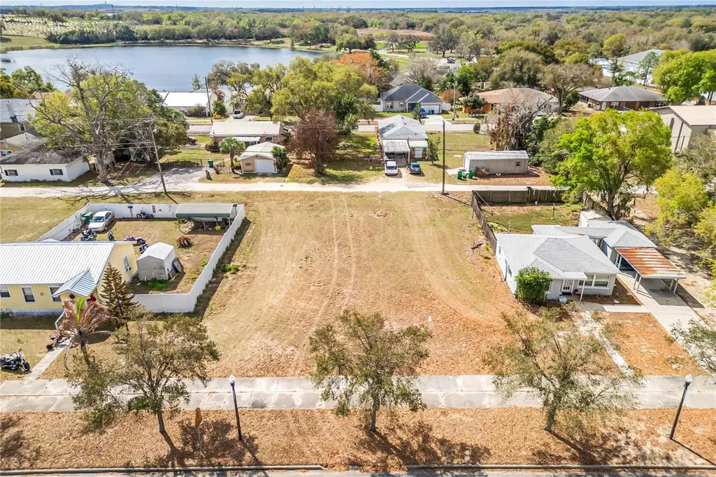 Main Street Dundee FL 33838