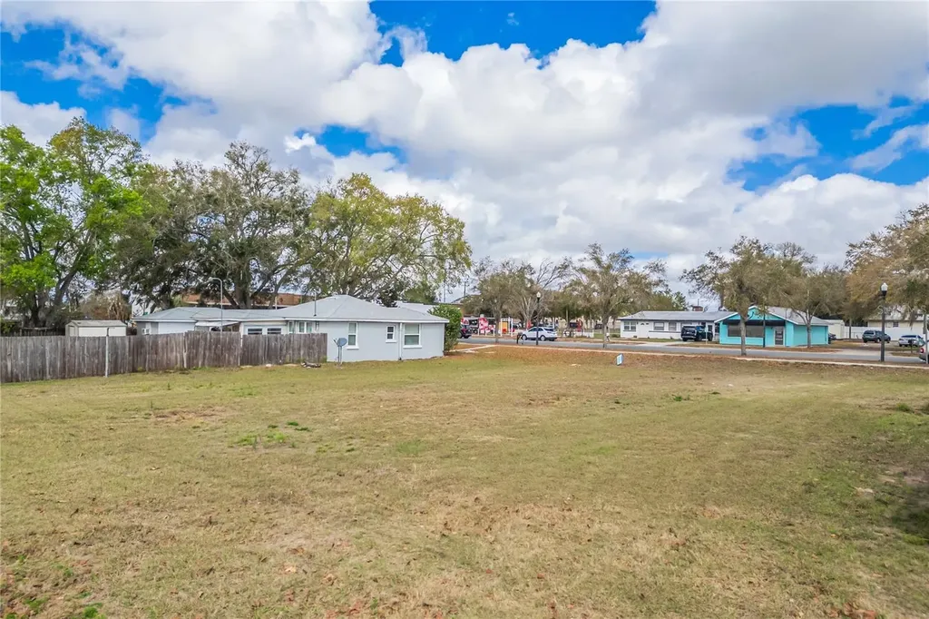 Main Street Dundee FL 33838