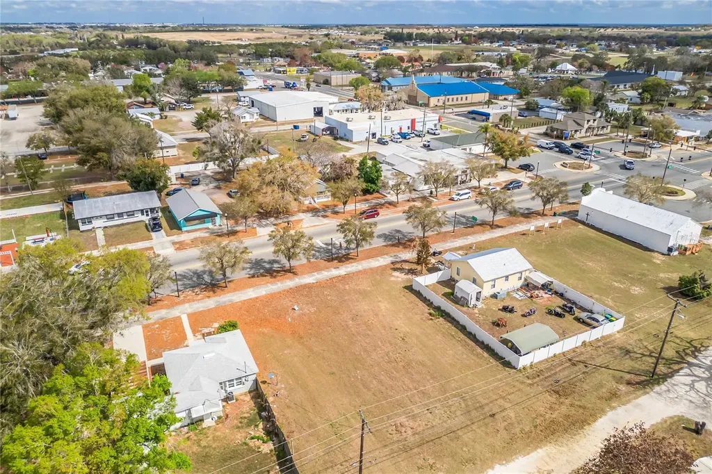 Main Street Dundee FL 33838