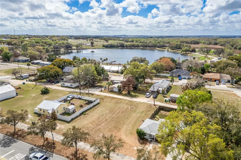 Main Street Dundee FL 33838