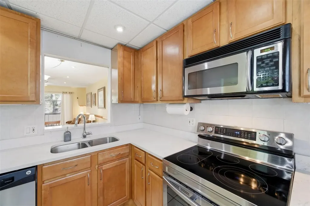 11485 Oakhurst Road Largo FL 33774