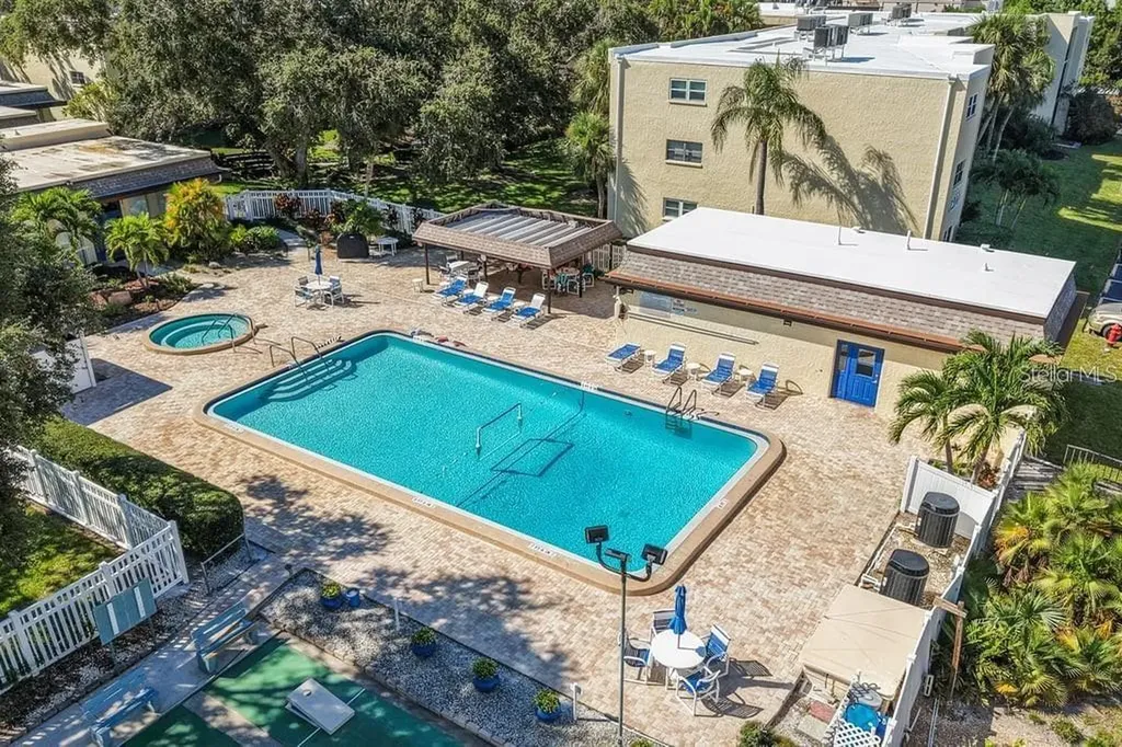 11485 Oakhurst Road Largo FL 33774