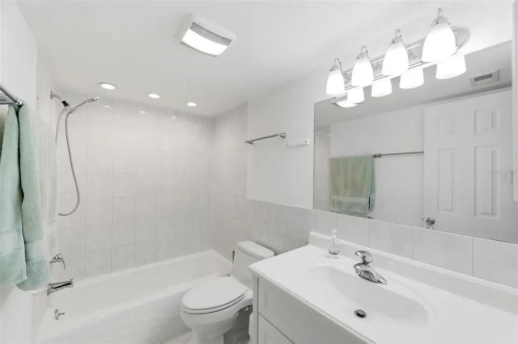 11485 Oakhurst Road Largo FL 33774
