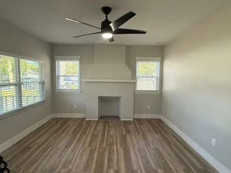 8701 N Willow Avenue Tampa FL 33604