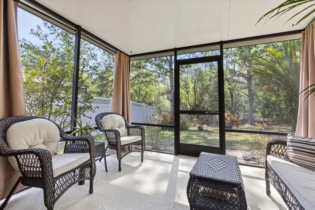 20900 Oldenburg Loop Mount Dora FL 32757
