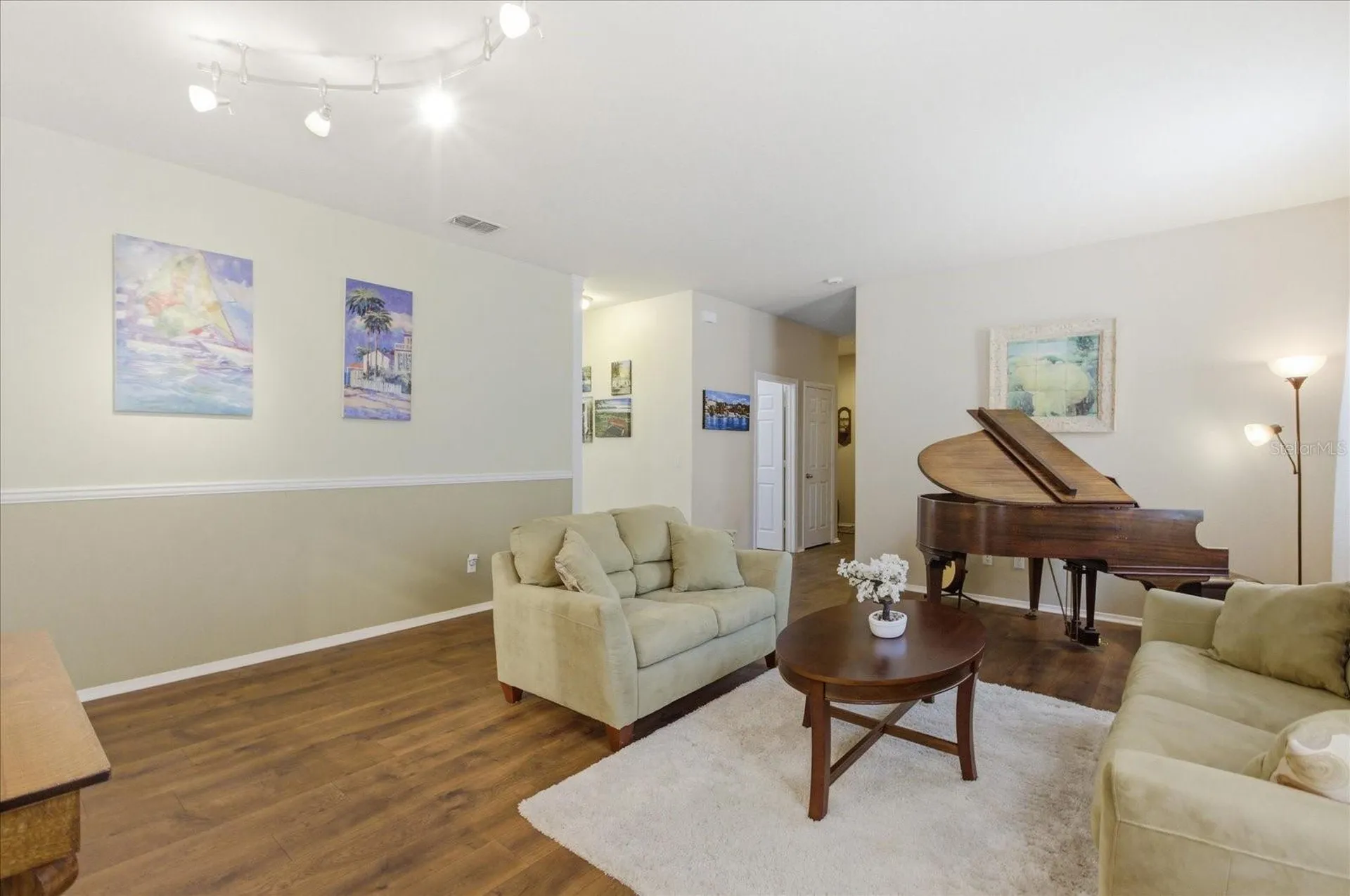 20900 Oldenburg Loop Mount Dora FL 32757