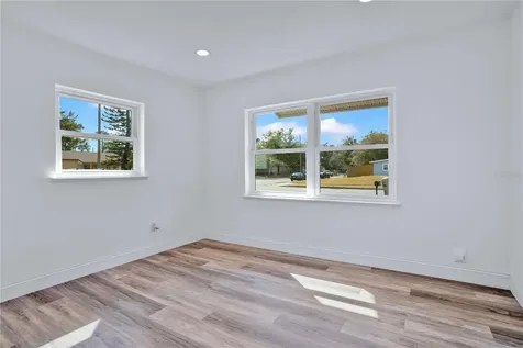 1499 Wilton Avenue Orlando FL 32805