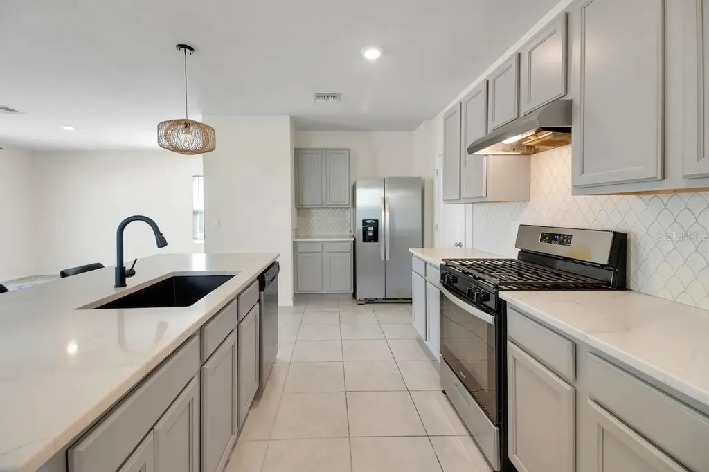 3429 Curlew Avenue Leesburg FL 34748