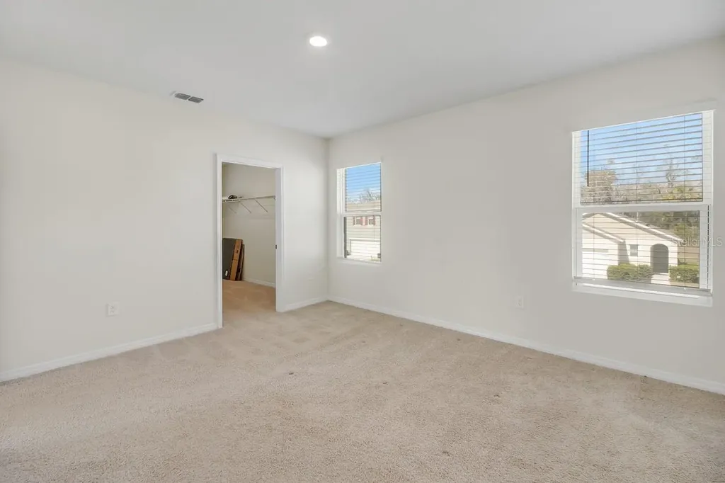 3429 Curlew Avenue Leesburg FL 34748