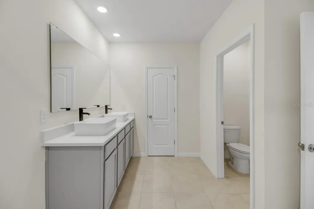 3429 Curlew Avenue Leesburg FL 34748