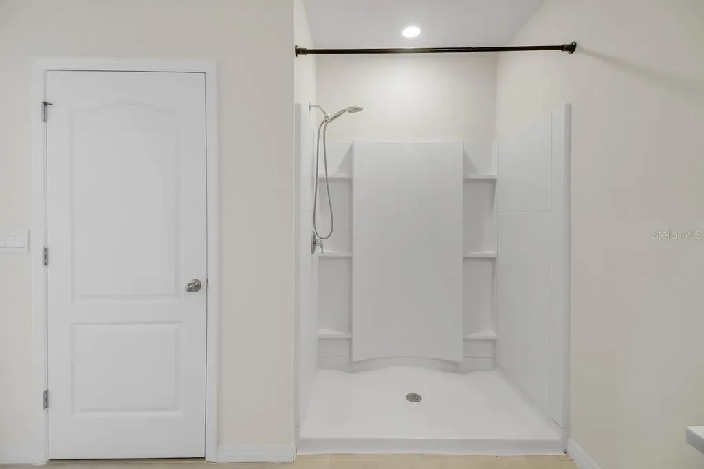 3429 Curlew Avenue Leesburg FL 34748