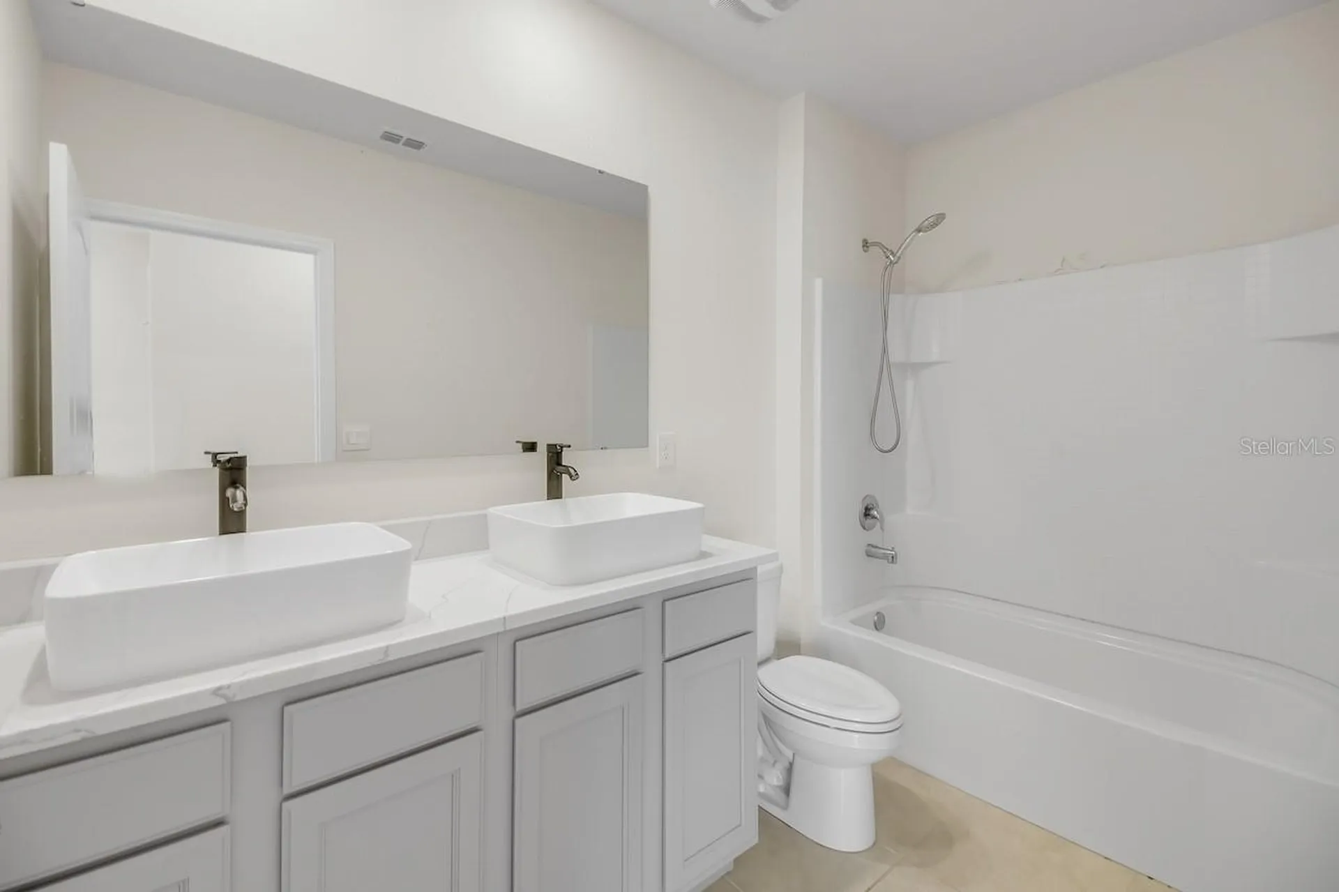 3429 Curlew Avenue Leesburg FL 34748