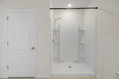 3429 Curlew Avenue Leesburg FL 34748