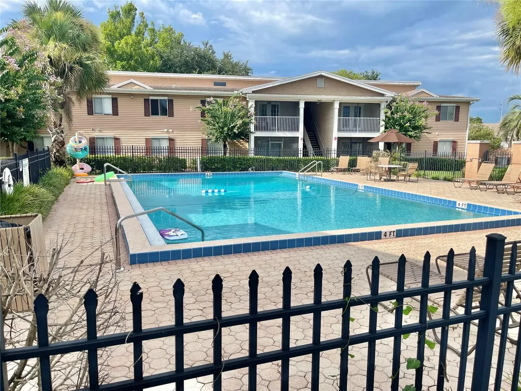 145 N Pearl Lake Causeway Altamonte Springs FL 32714