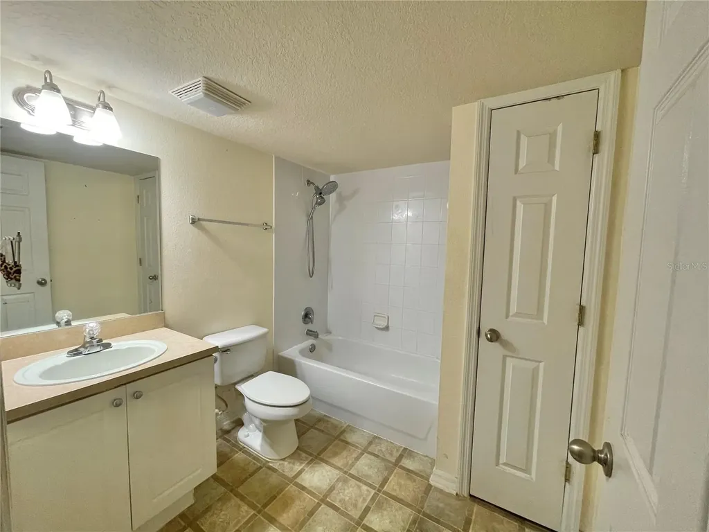 145 N Pearl Lake Causeway Altamonte Springs FL 32714