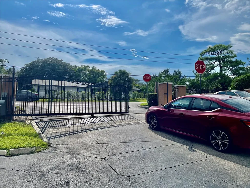 145 N Pearl Lake Causeway Altamonte Springs FL 32714