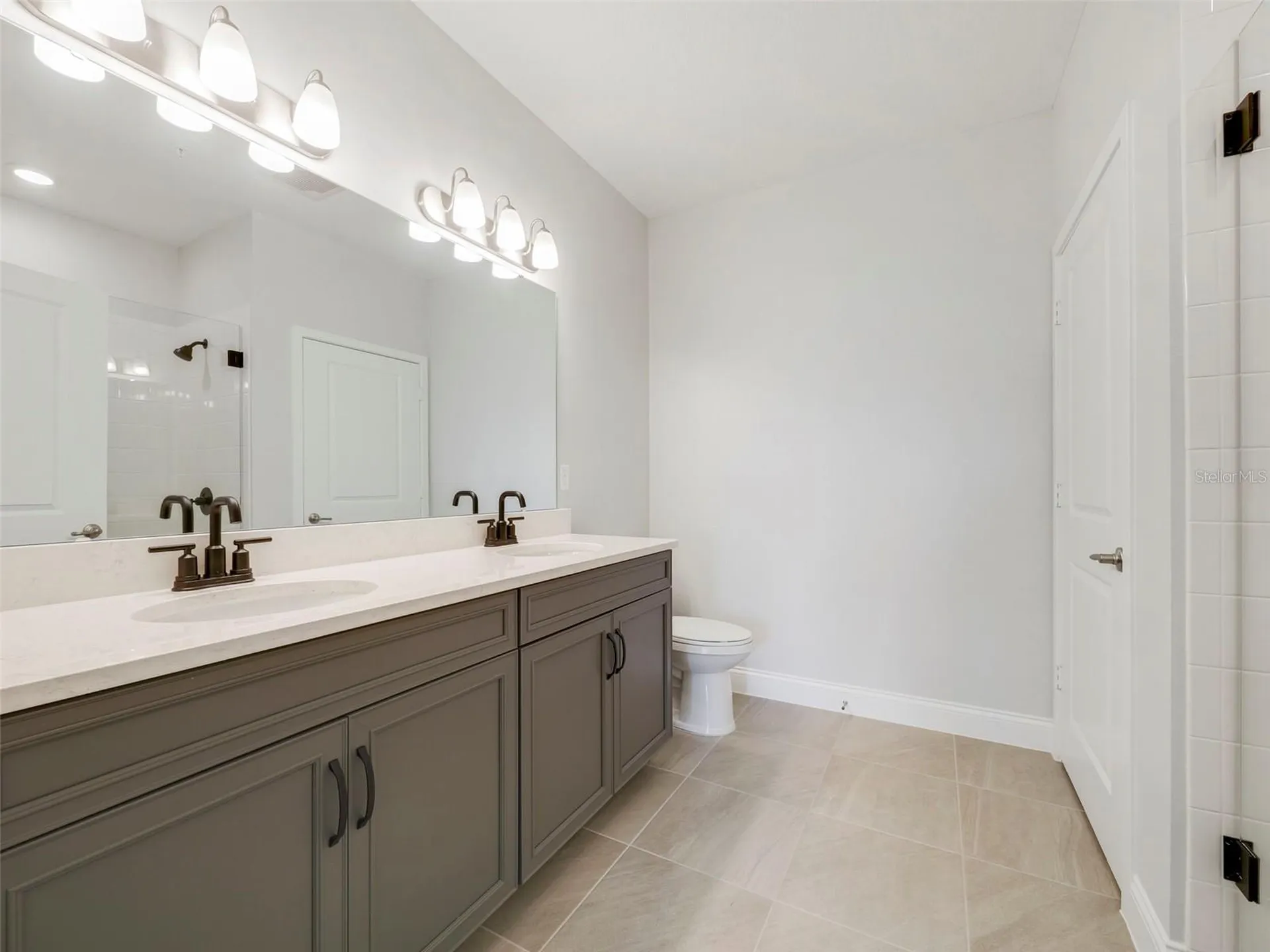 7545 Laureate Boulevard Orlando FL 32827