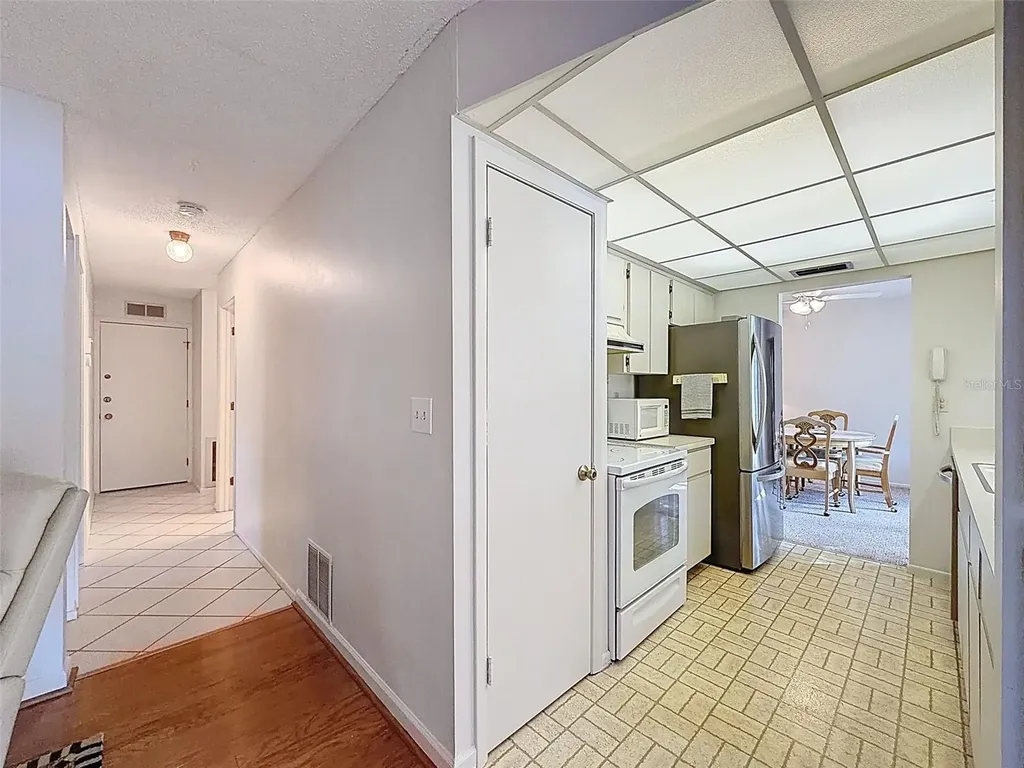 1446 Queen Anne Boulevard Palm Harbor FL 34684